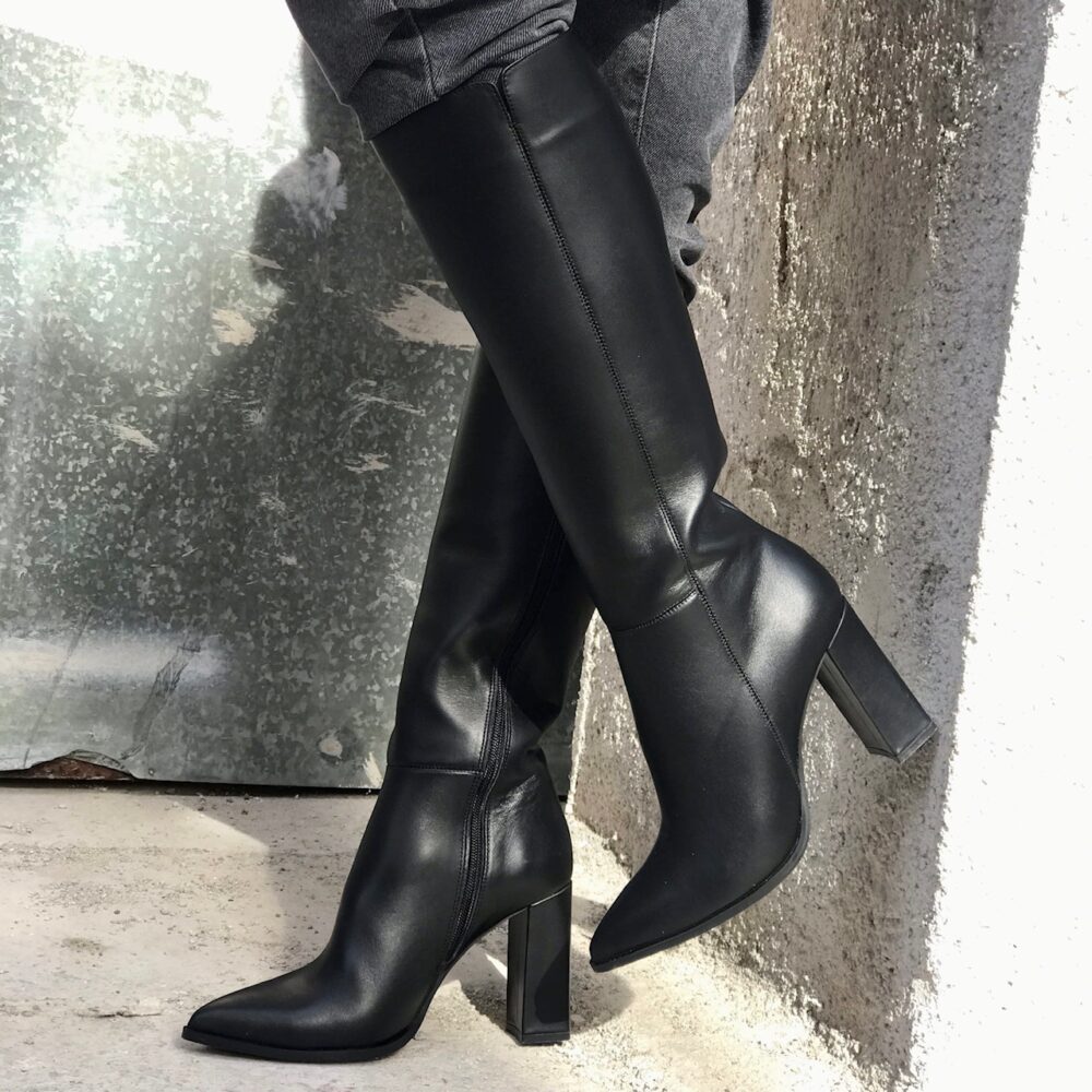 Leather pointed boot Black (F951-26) All products
